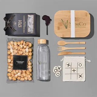 Deluxe Delicacies Hamper