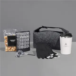 Frosty Fingers Hamper